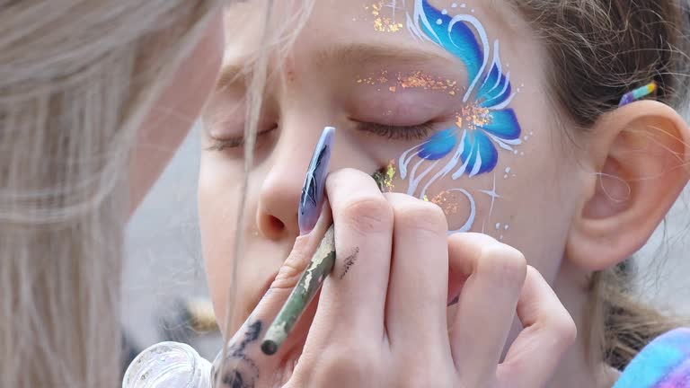 Meet Miss Groovy Face : Behind the Scenes